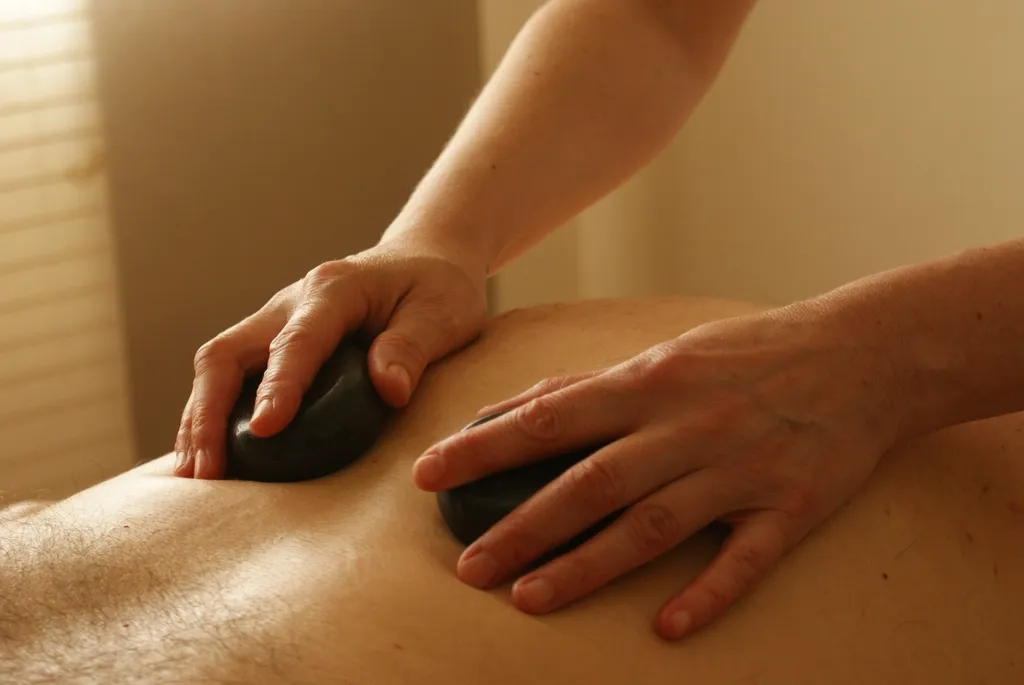 Masaje con Piedras Calientes